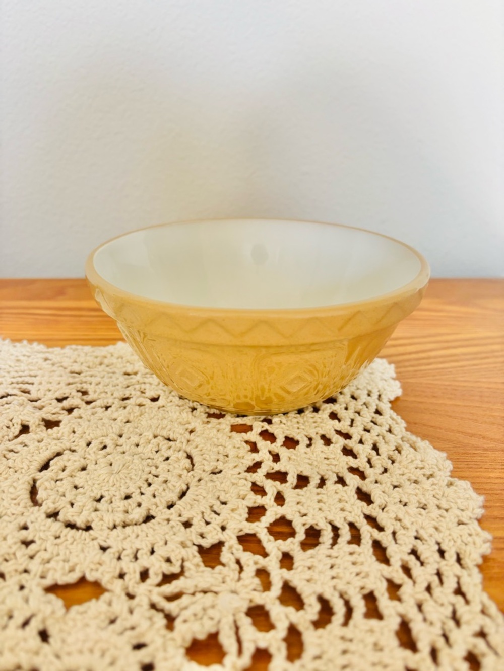 Mason Cash Cane Yellow Vintage-Style Glass Mixing Bowl